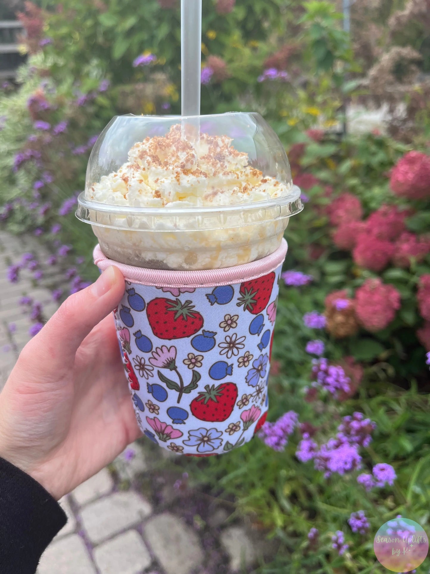 Berries & Blooms Drink Sleeve Season Uplifts by K