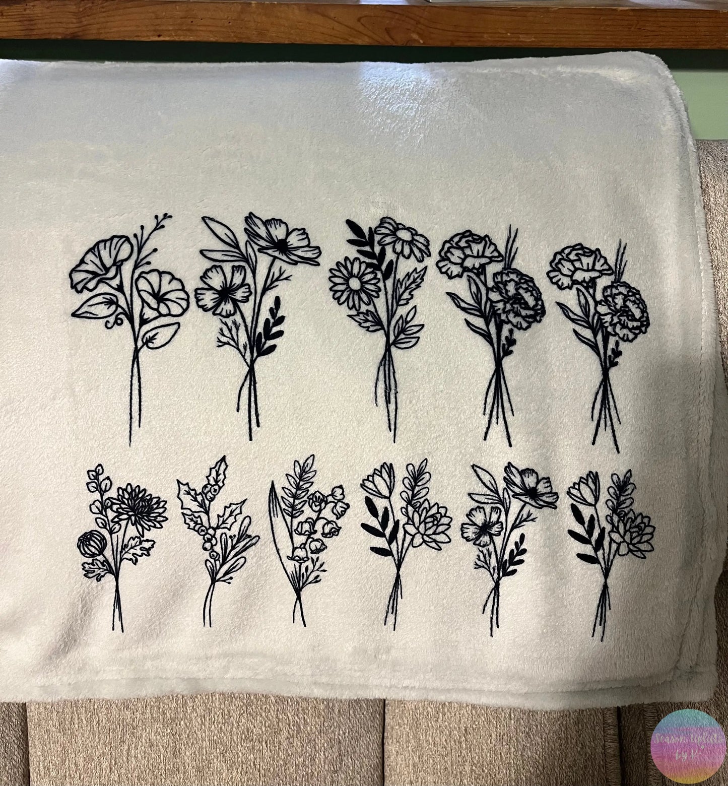 Birthflower Blanket Light Grey or White Season Uplifts by K