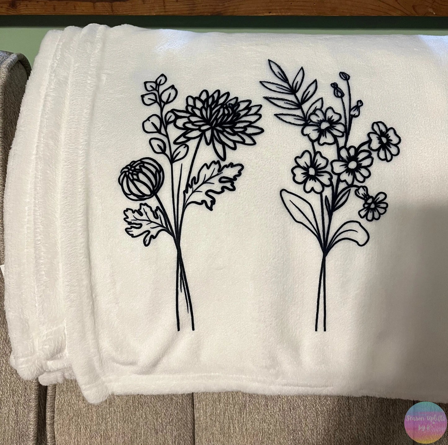 Birthflower Blanket Light Grey or White Season Uplifts by K