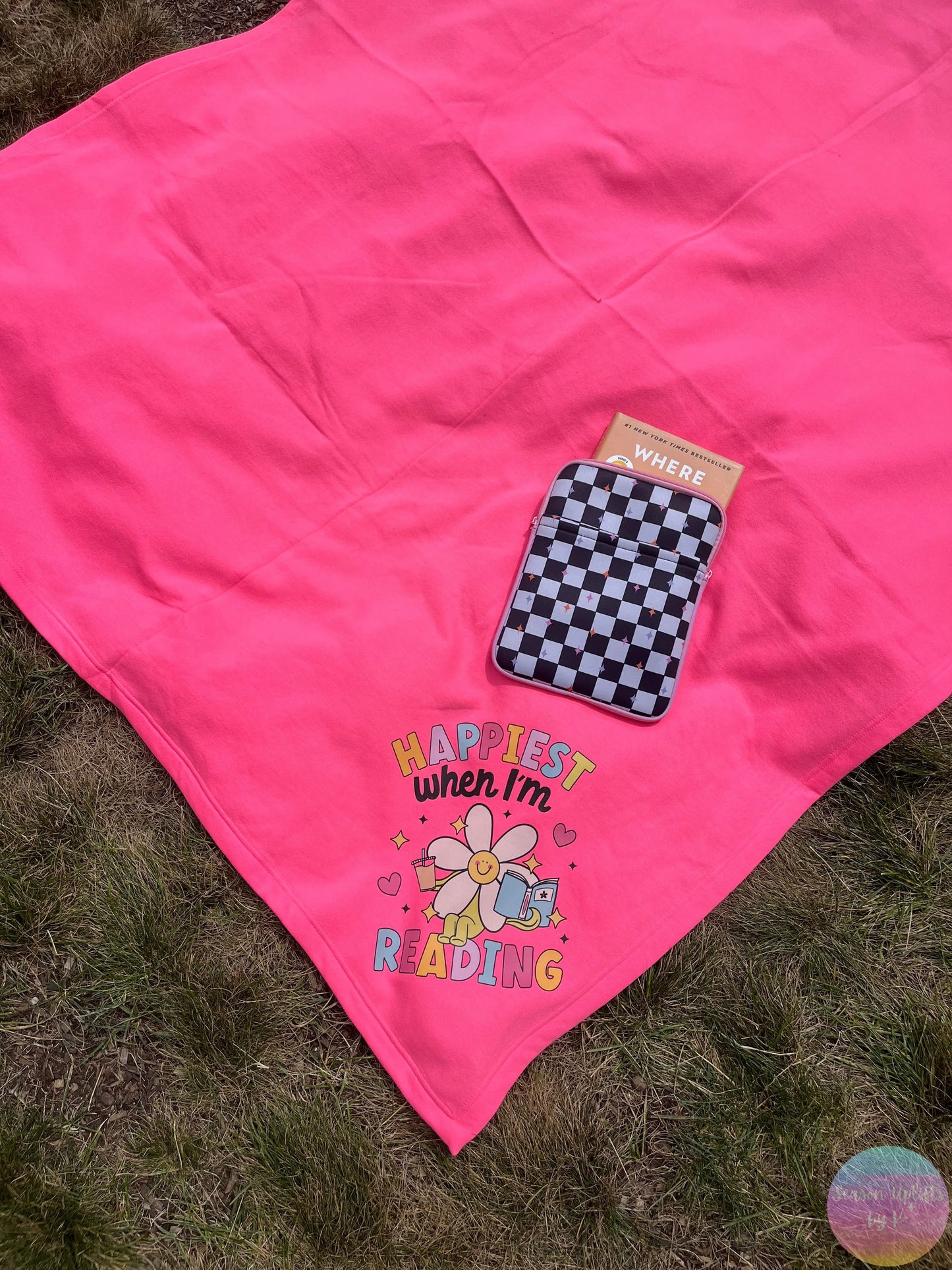 Happiest When I'm Reading Neon Pink Fleece Sweatshirt Blanket Season Uplifts by K
