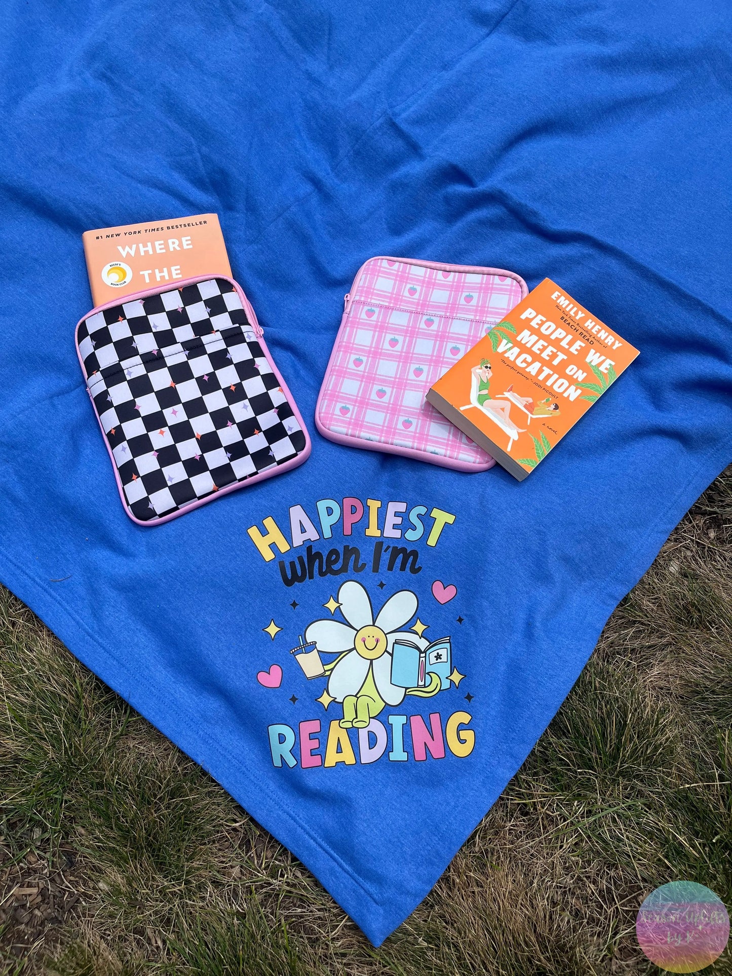 Happiest When I'm Reading Royal Blue Fleece Sweatshirt Blanket Season Uplifts by K