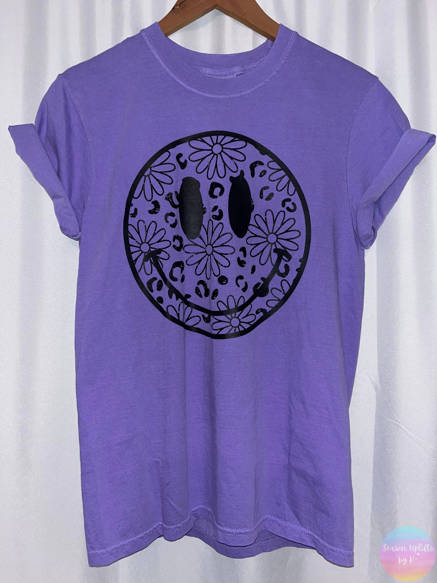 Keep Smiling Violet T-shirt Season Uplifts by K