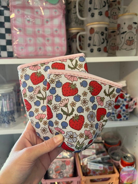 Berries & Blooms Drink Sleeve Season Uplifts by K