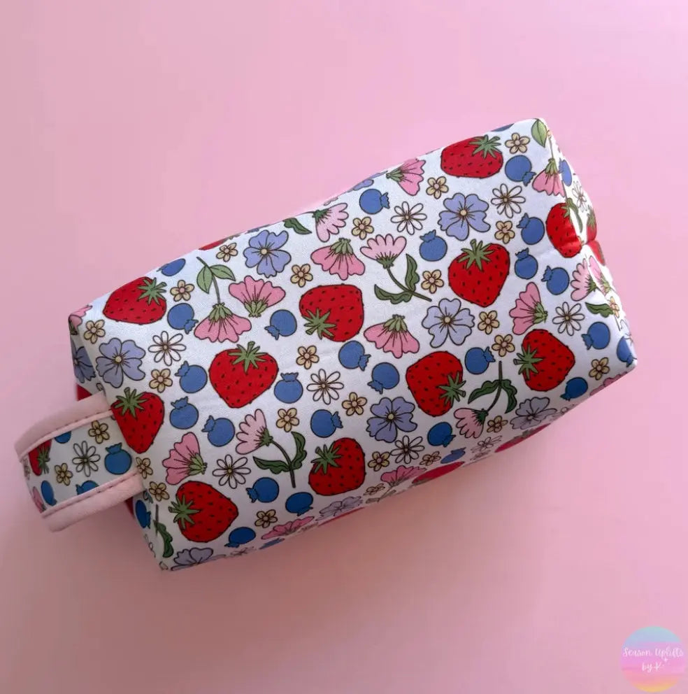 Berries & Florals Travel / Make Up Bag Season Uplifts by K