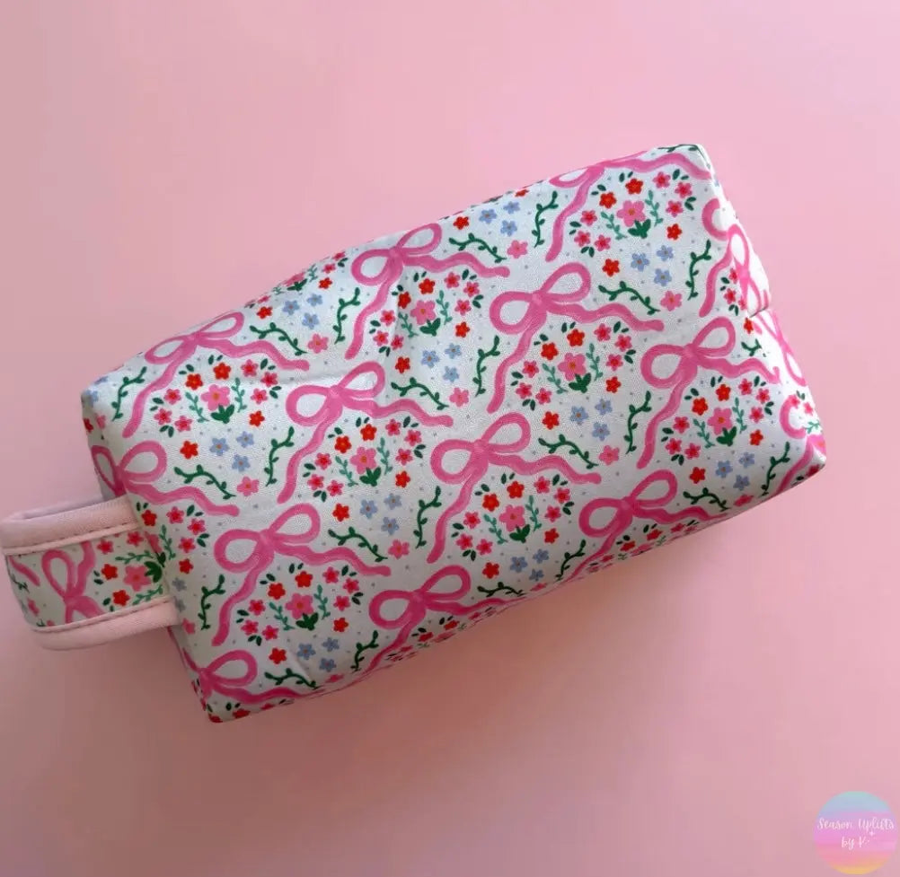 Flowers & Bows Travel / Make Up Bag Season Uplifts by K
