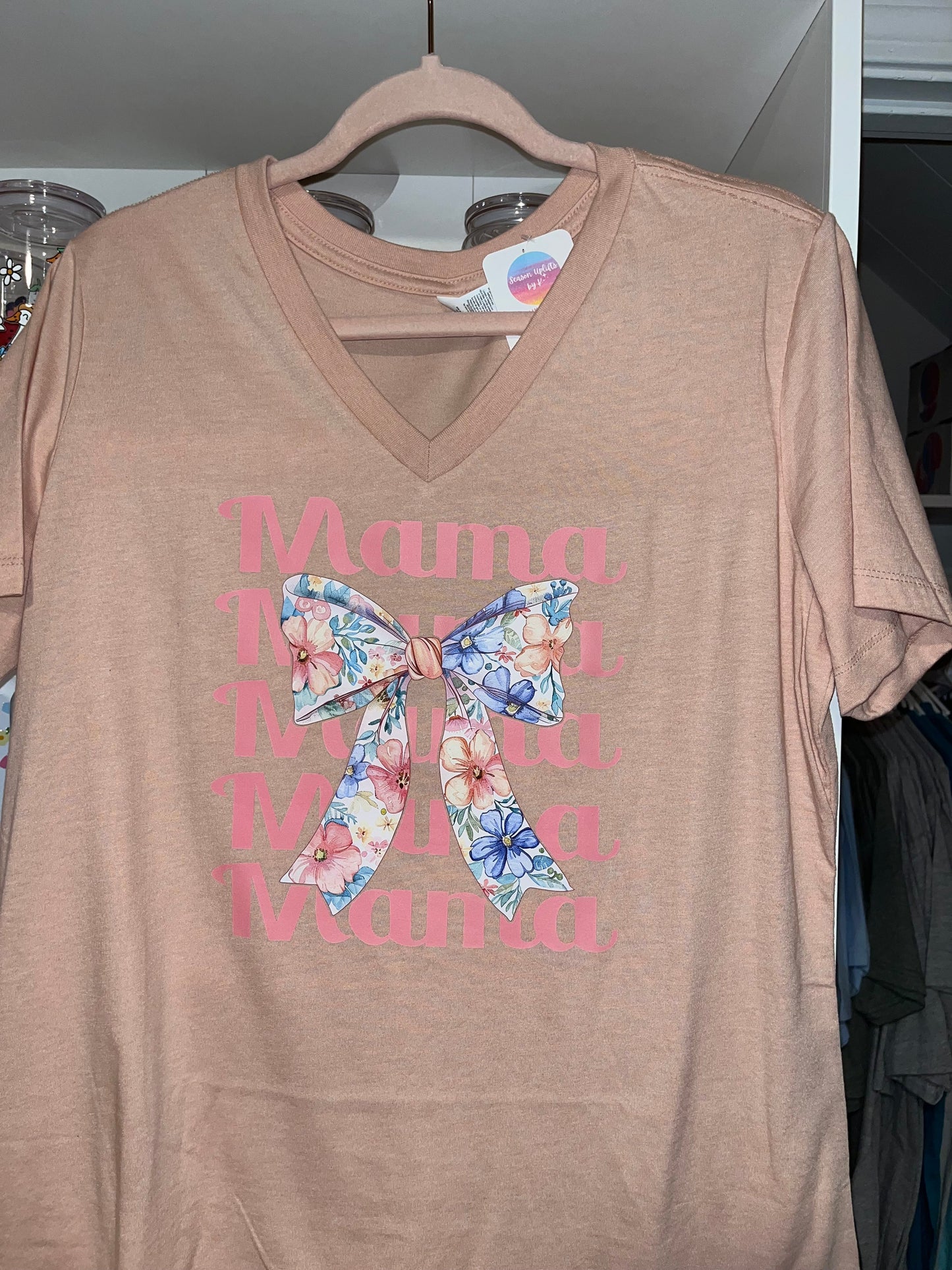 Mama Floral Bow Heather Peach V-Neck T-shirt Size Large