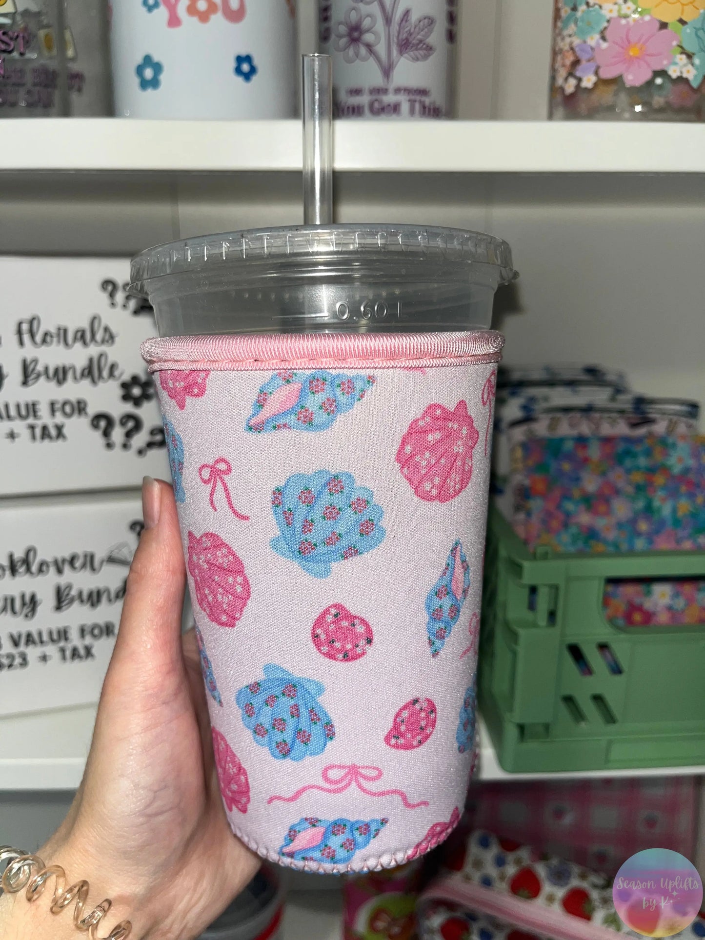 Seashells & Bows Medium Drink Sleeve Season Uplifts by K